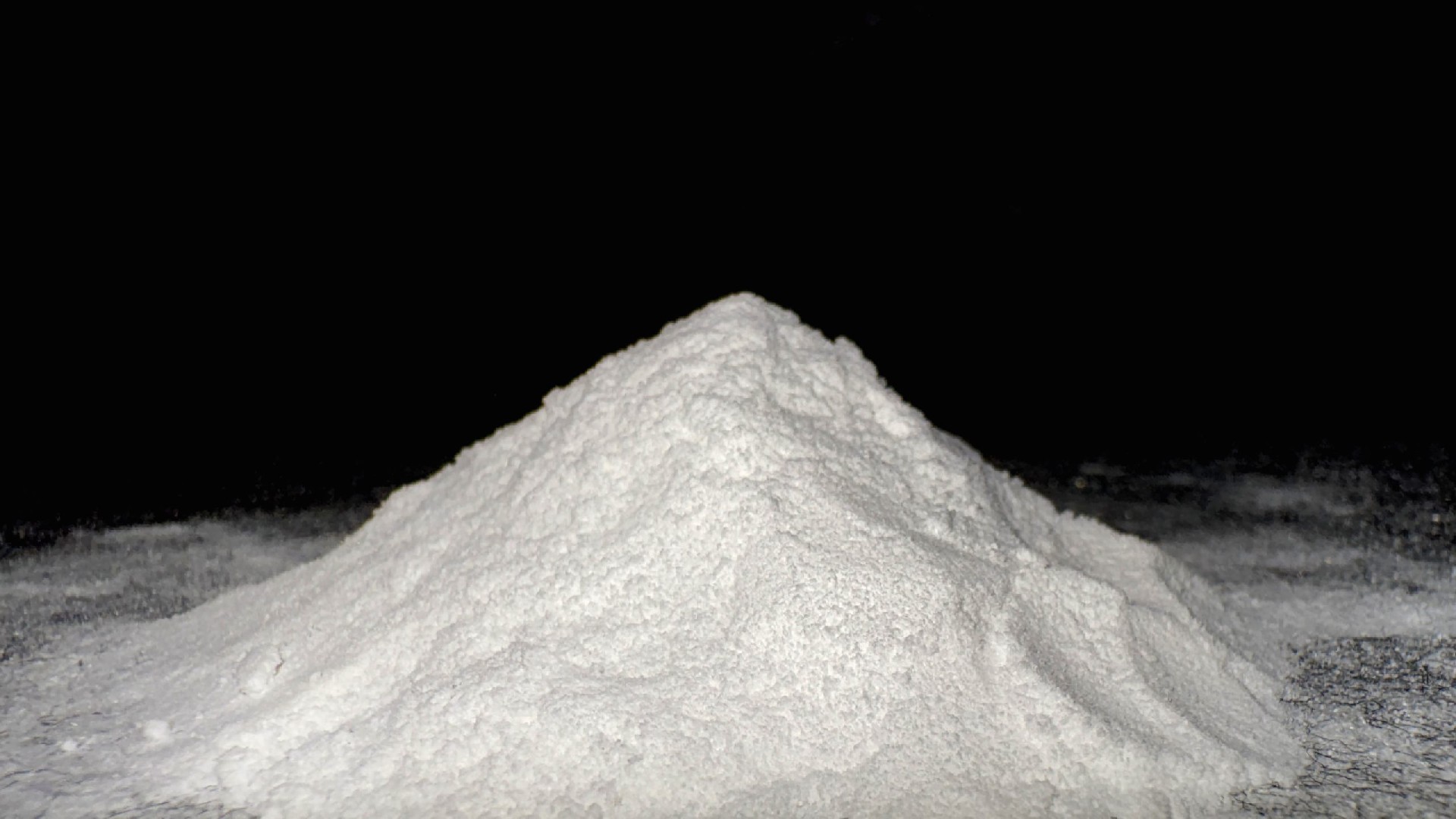 Plant-derived raw cellulose source material